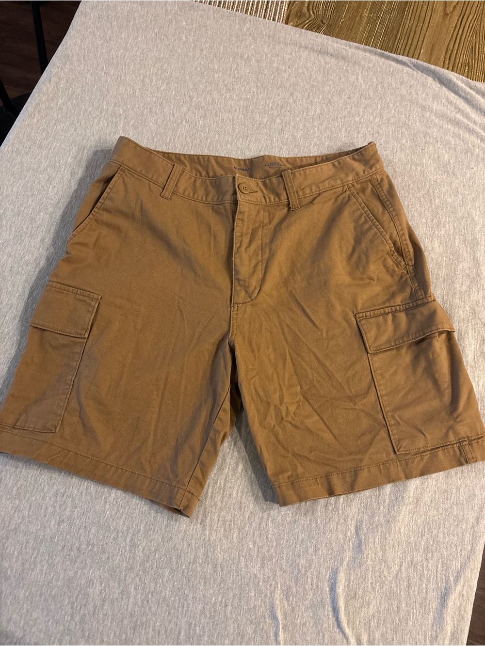 Old Navy Men’s Tan Cargo Shorts - Utility Pockets